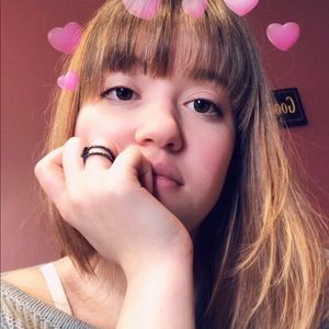 Meet your Posher, Angelique